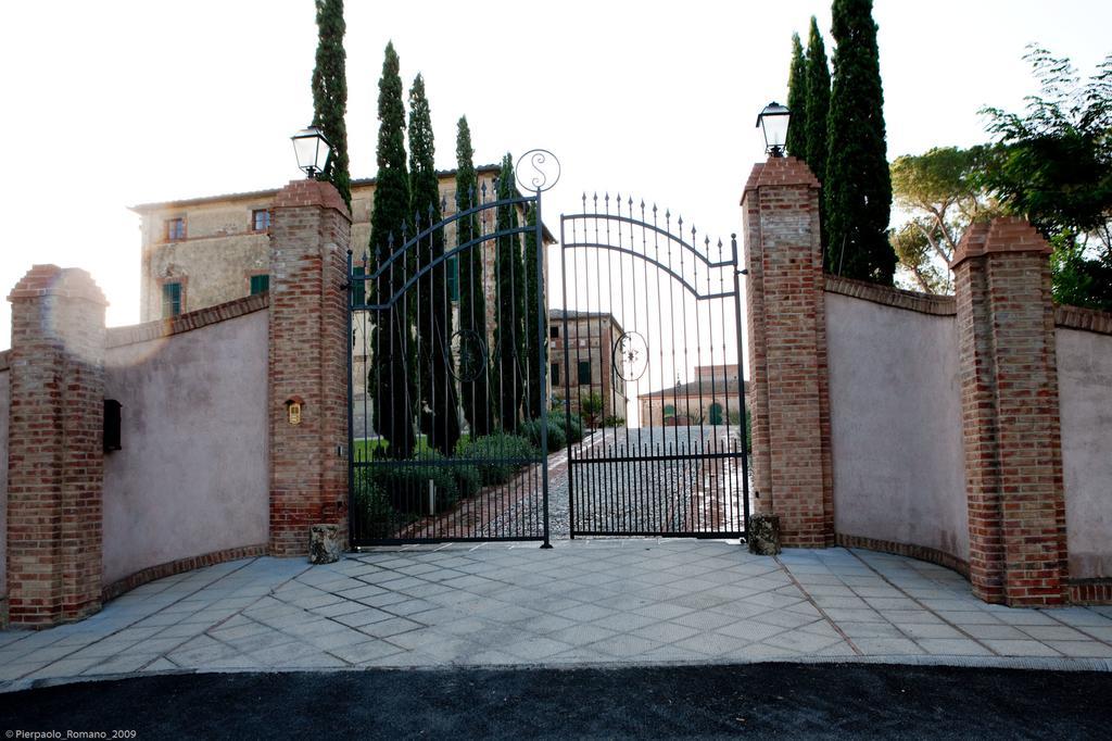 Tenuta Di Petriolo Guest House ตอร์ริตา ดิ เซียนา ภายนอก รูปภาพ