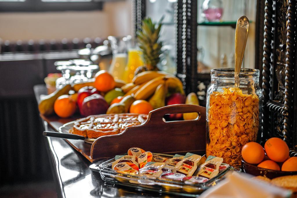 Tenuta Di Petriolo Guest House ตอร์ริตา ดิ เซียนา ภายนอก รูปภาพ