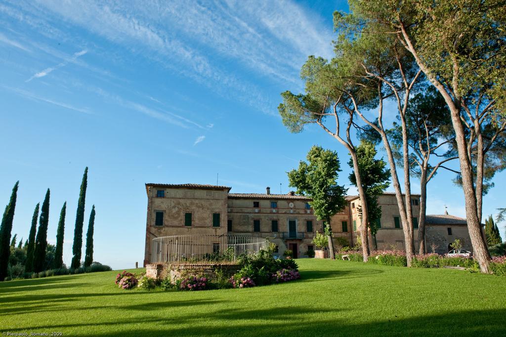 Tenuta Di Petriolo Guest House ตอร์ริตา ดิ เซียนา ภายนอก รูปภาพ