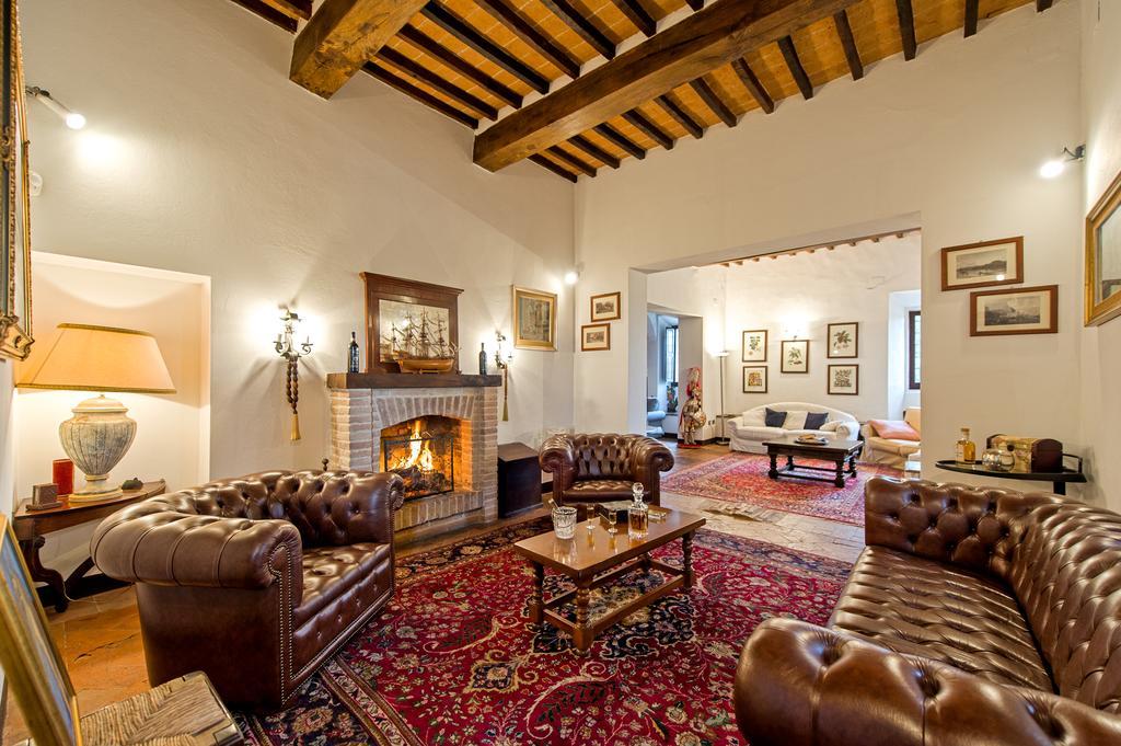 Tenuta Di Petriolo Guest House ตอร์ริตา ดิ เซียนา ภายนอก รูปภาพ