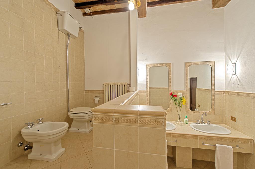 Tenuta Di Petriolo Guest House ตอร์ริตา ดิ เซียนา ภายนอก รูปภาพ